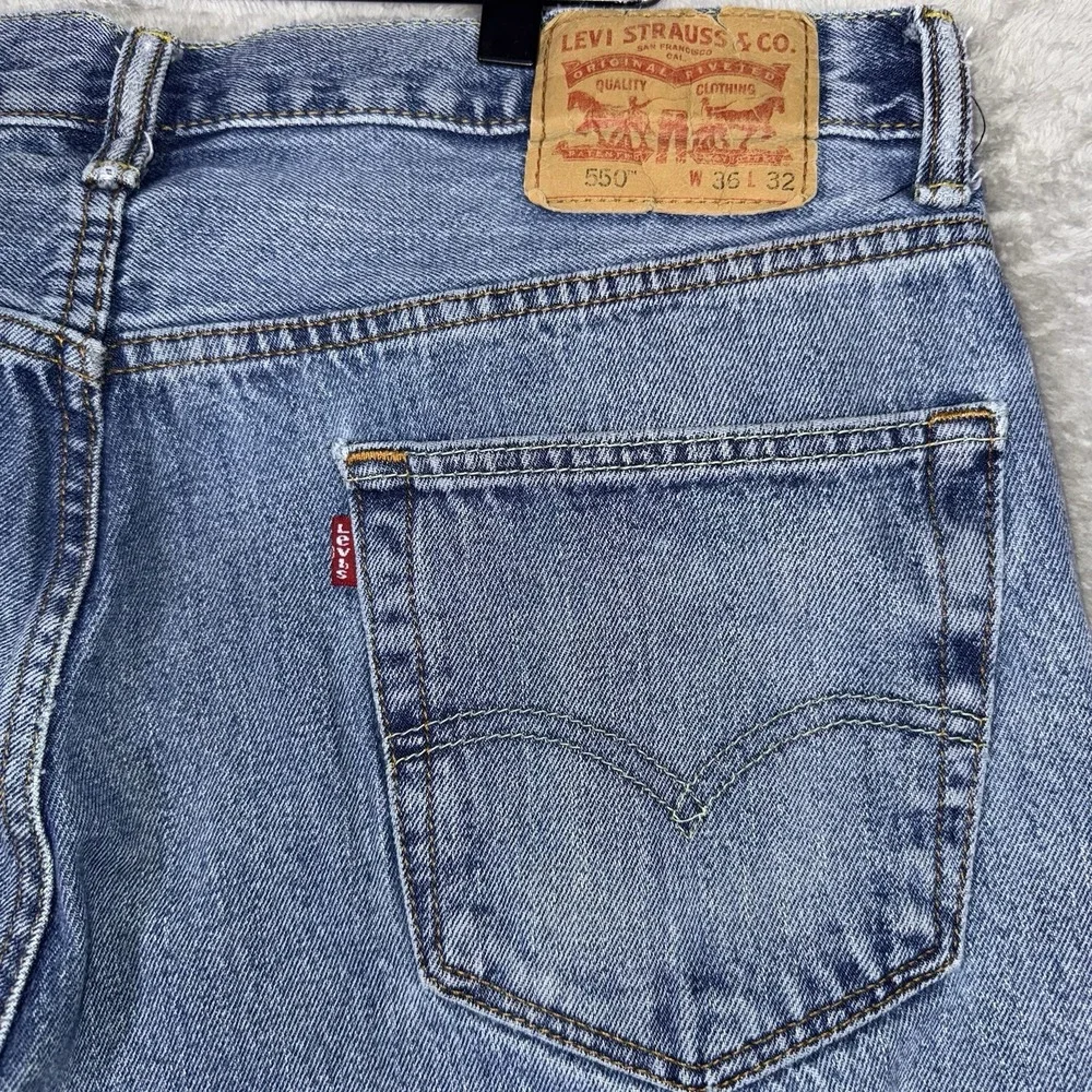 Levis Jeans 550 Relaxed Mens 36x30 Blue‎ Denim Pants Medium Wash (Tag36x32)